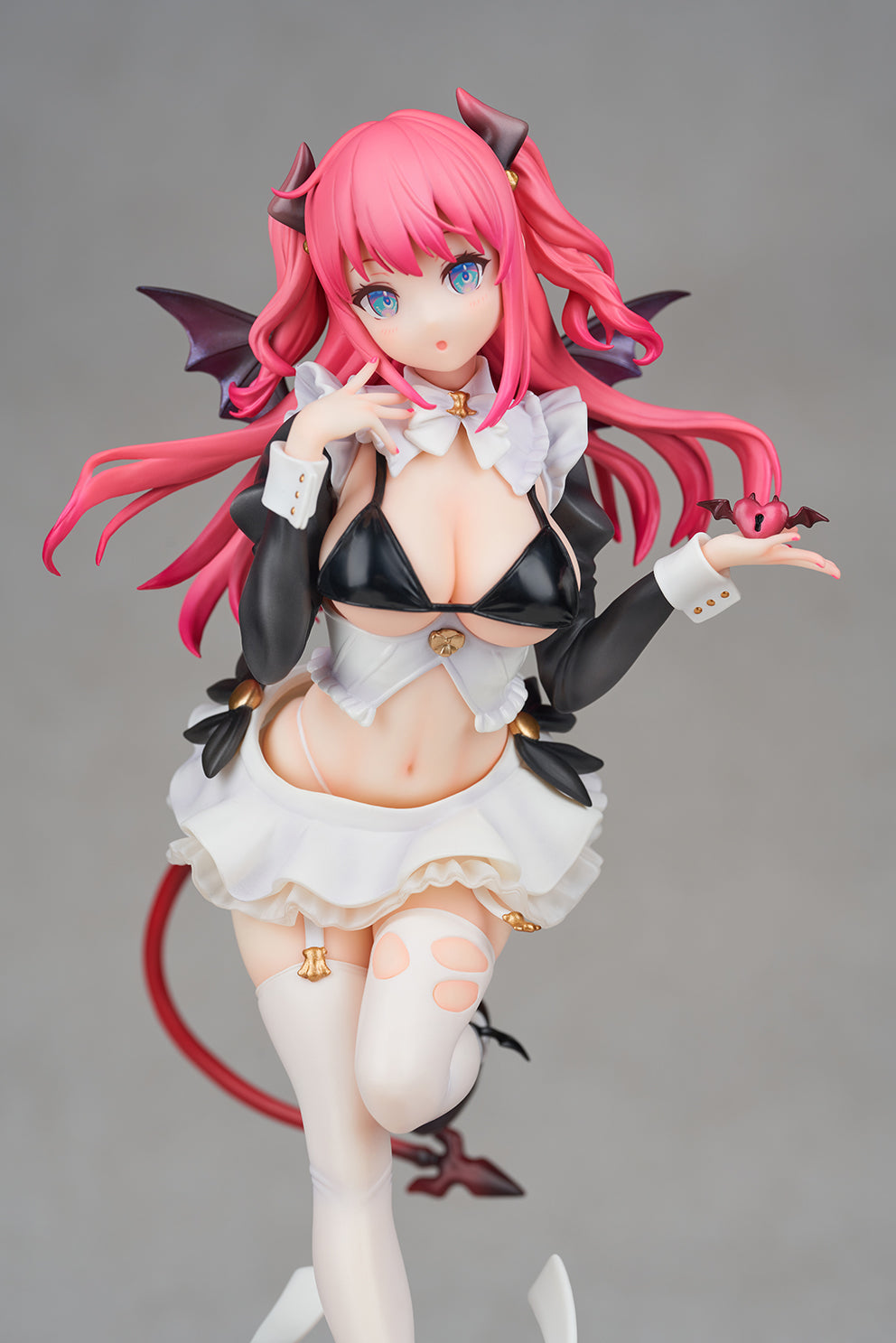 1/7 Scale Figure Cafe Maid- Lilia