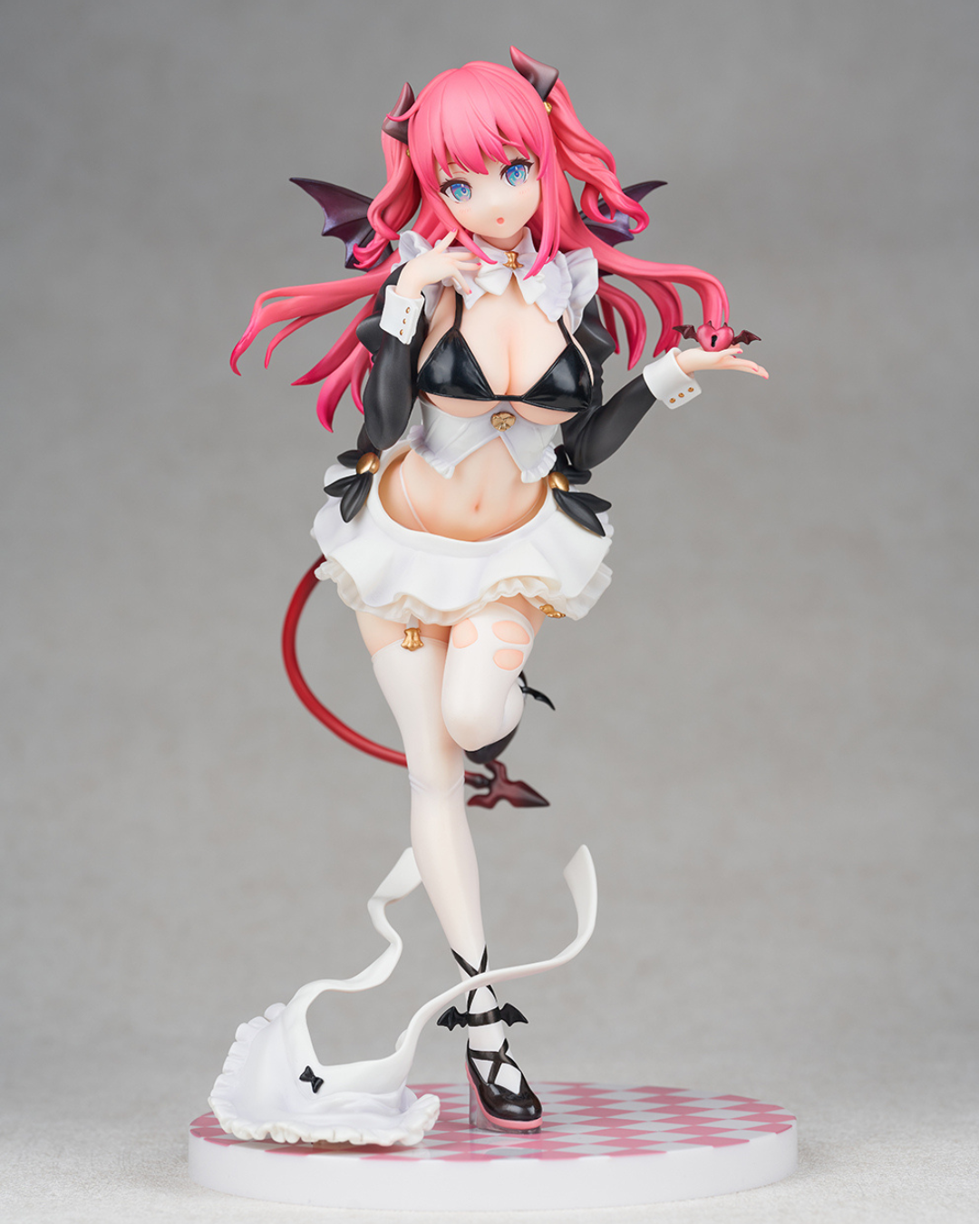 1/7 Scale Figure Cafe Maid- Lilia